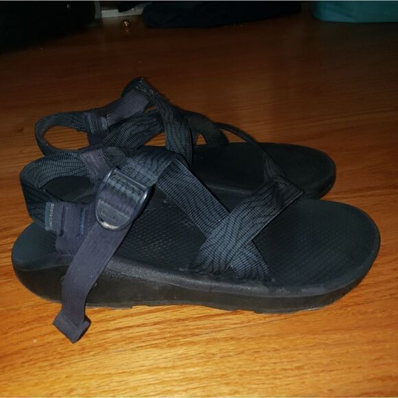 Chaco blue strappy sandals - Picture 1 of 8